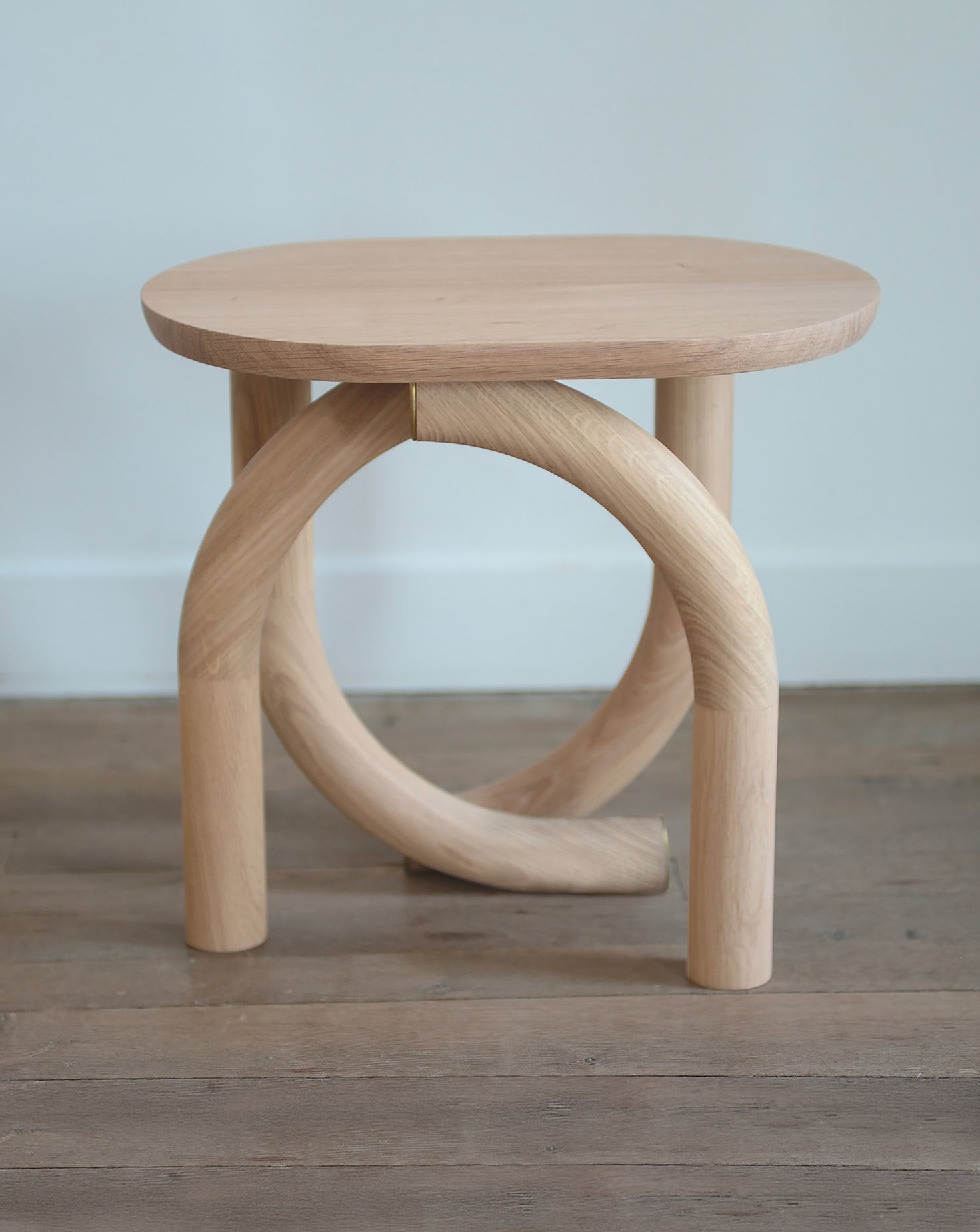 Pearl Natural Oak U Mini Side Table