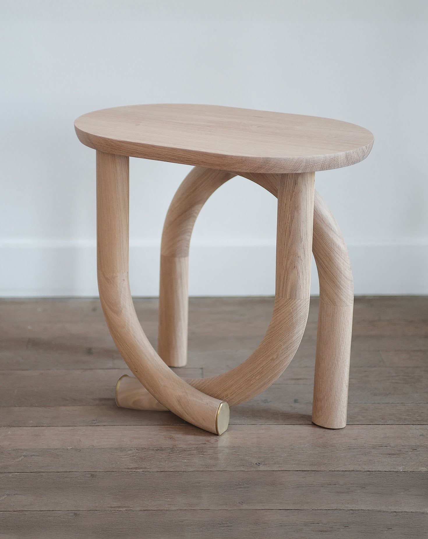 Pearl Natural Oak U Mini Side Table
