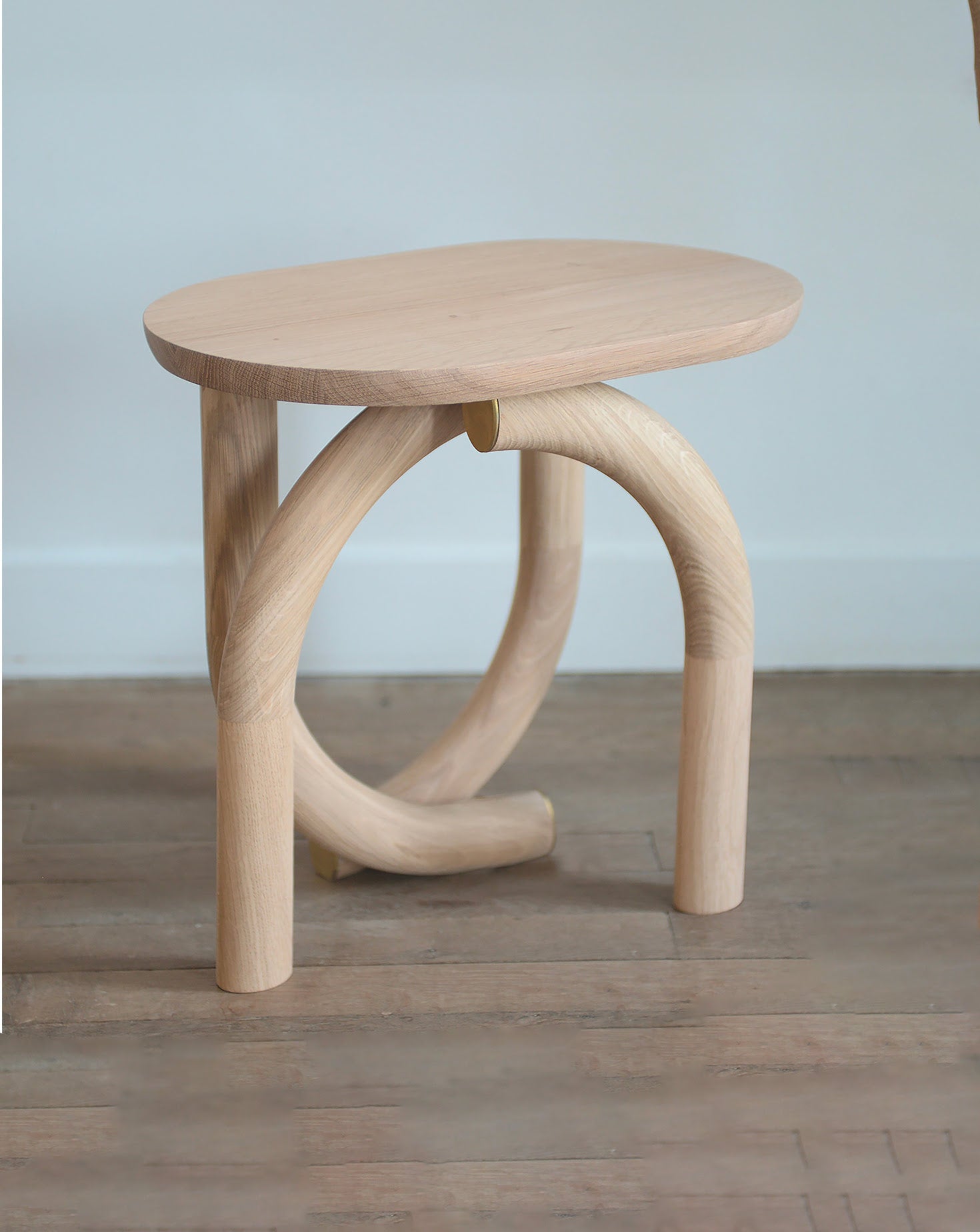 Pearl Natural Oak U Mini Side Table