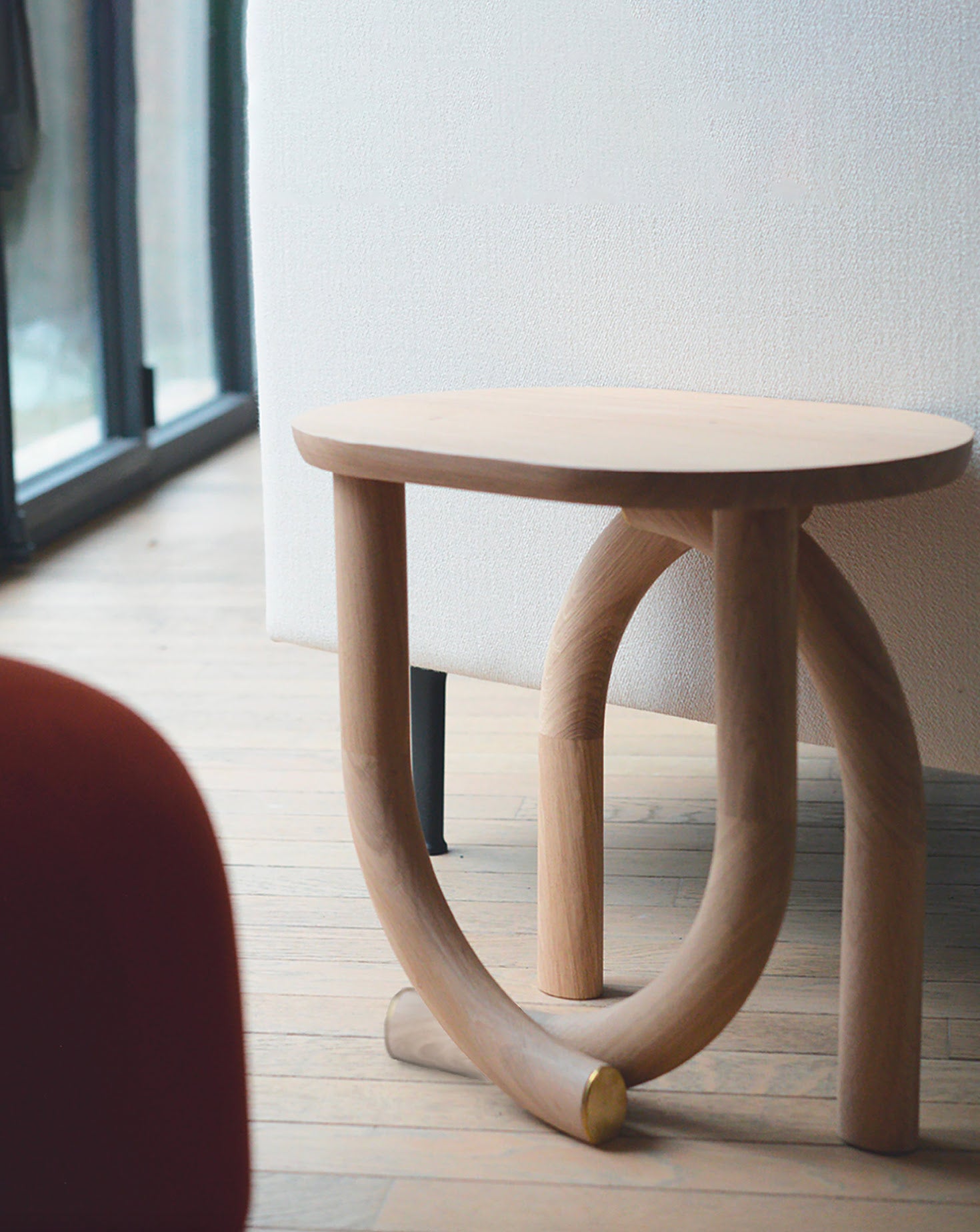 Pearl Natural Oak U Mini Side Table