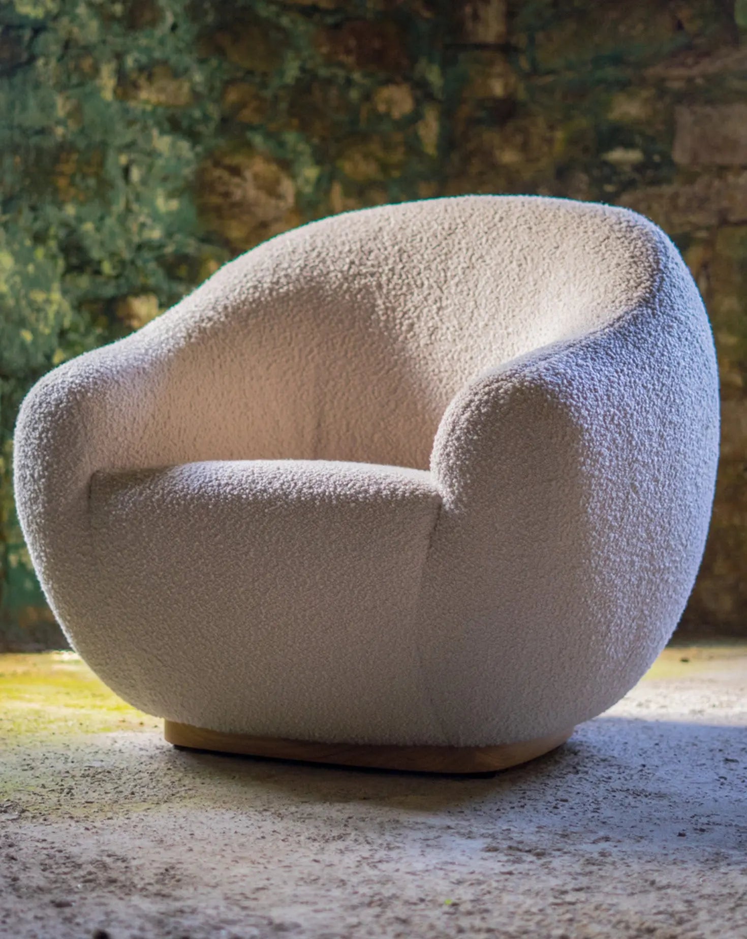 Niemeyer II Armchair Insidherland