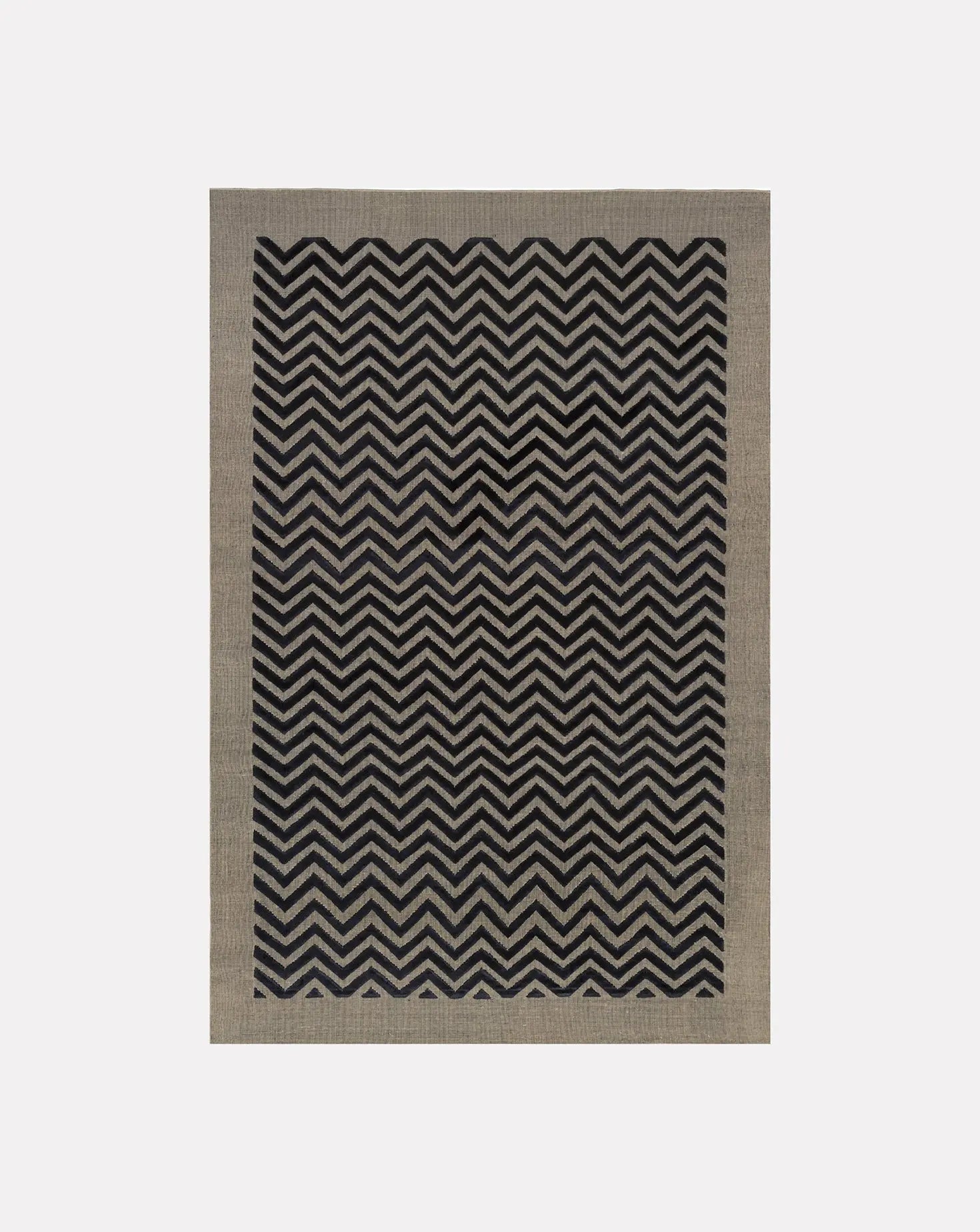 Pente Chevron Jet Rug Vanderhurd