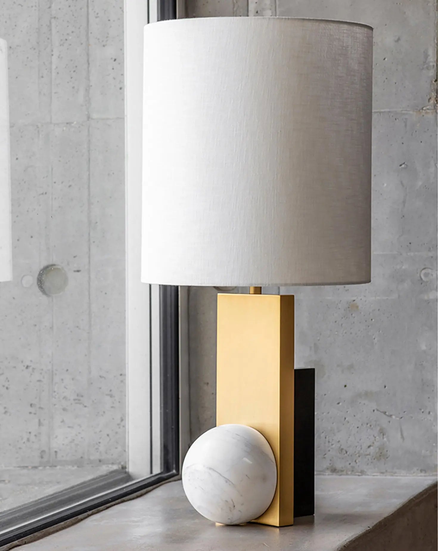 Triadic Table Lamp Square In Circle