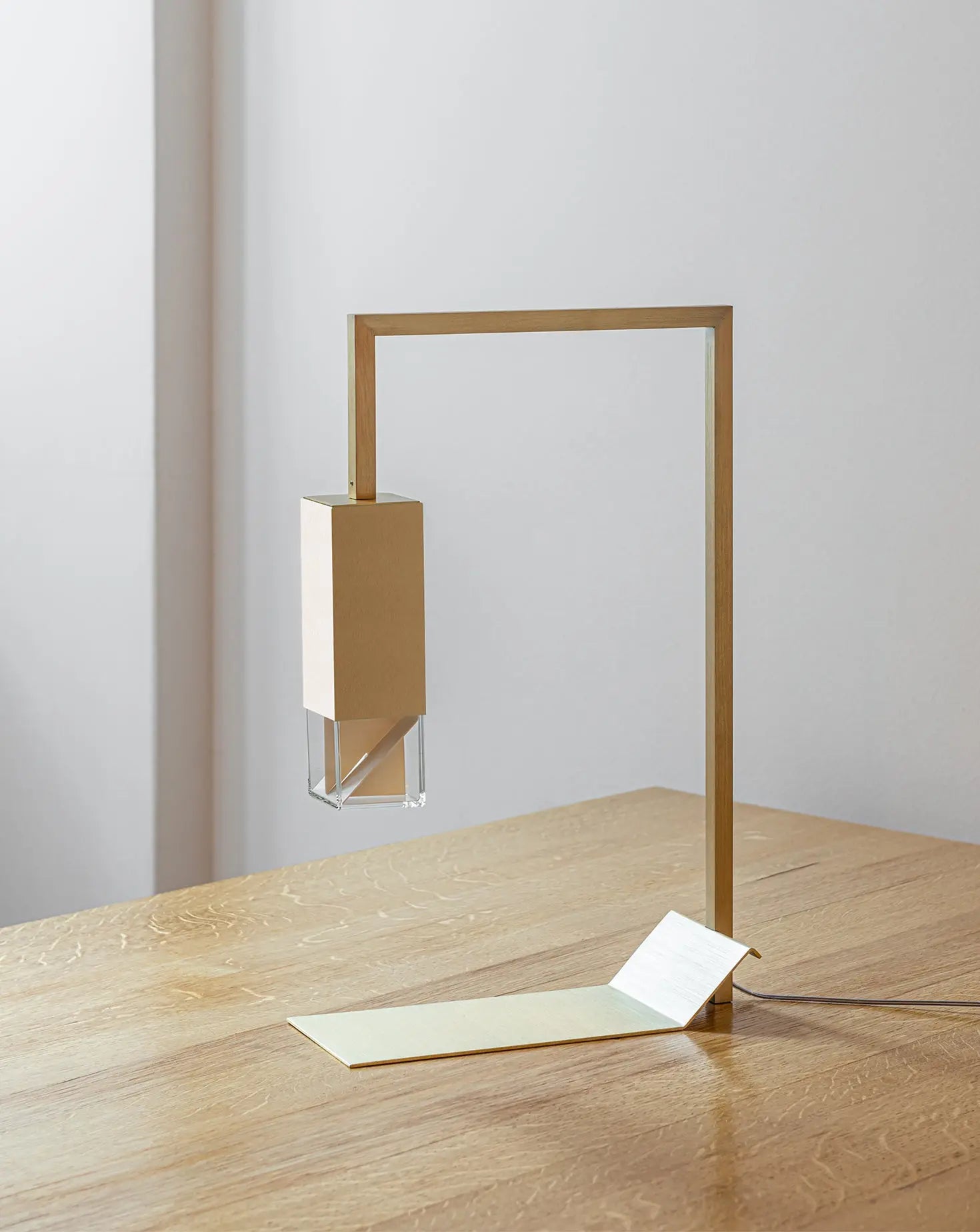 Two Brass Table Lamp Formaminima