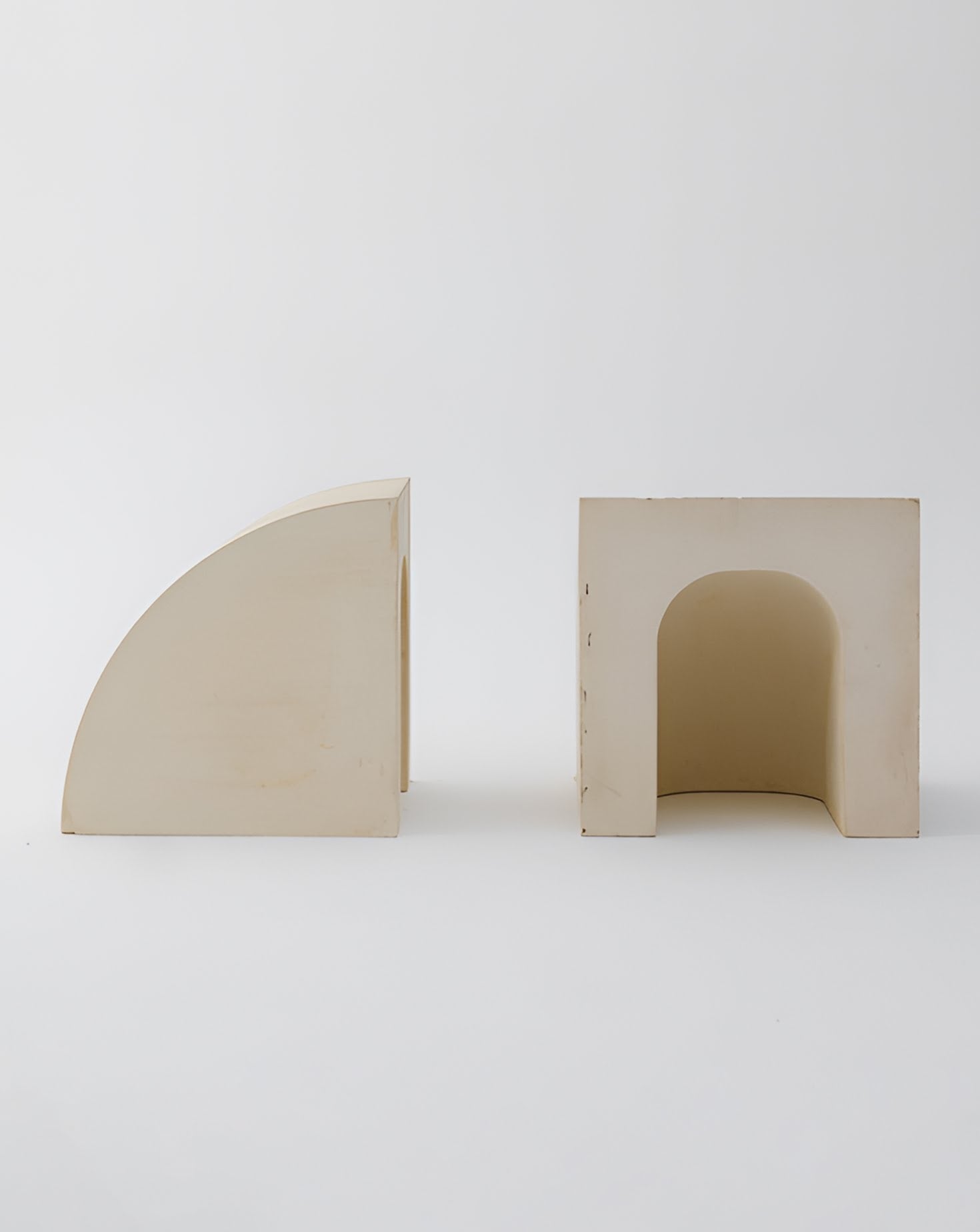 Article 11 Nuc Cream Shelving Bench