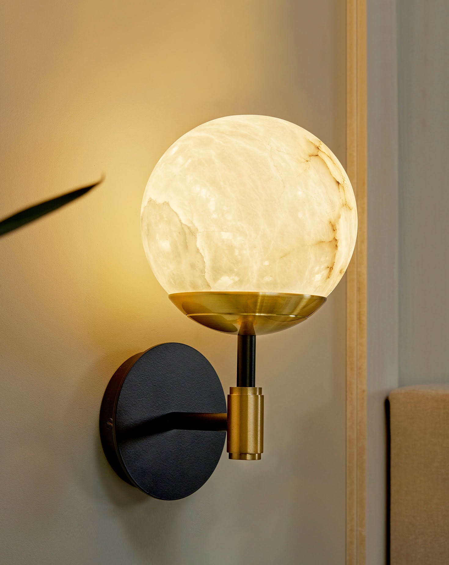 IO Single Wall Light