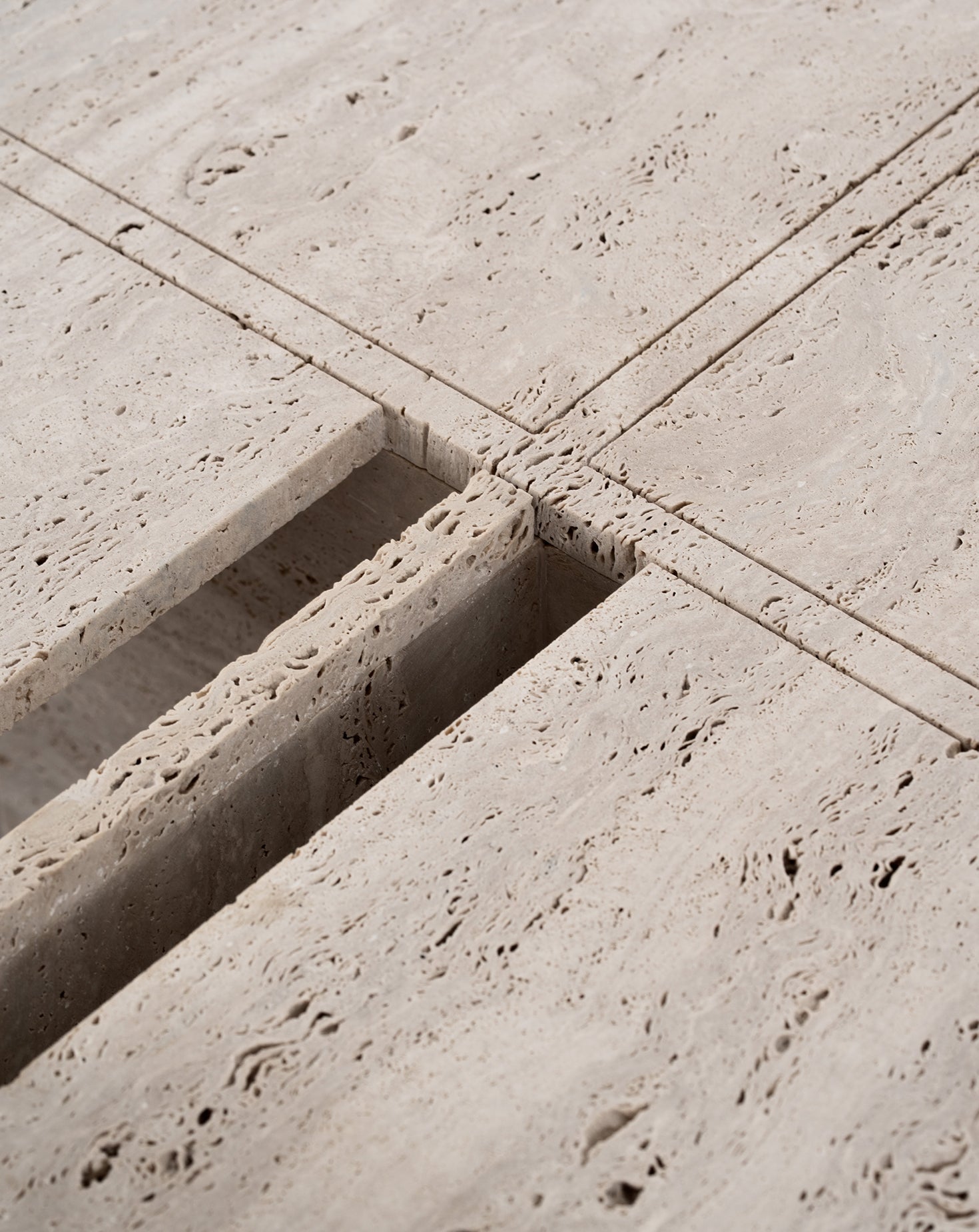 MOSTRO V Marble Coffee Table