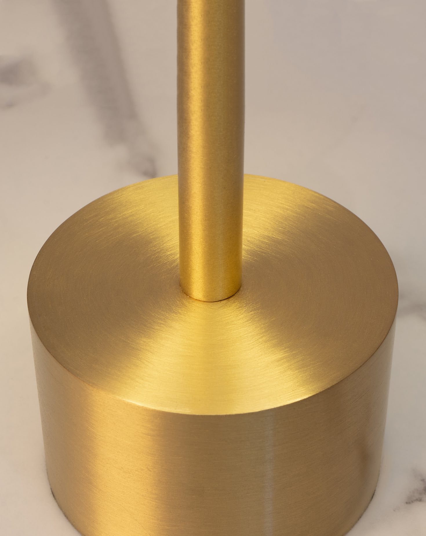 Olive Rechargeable Table Lamp