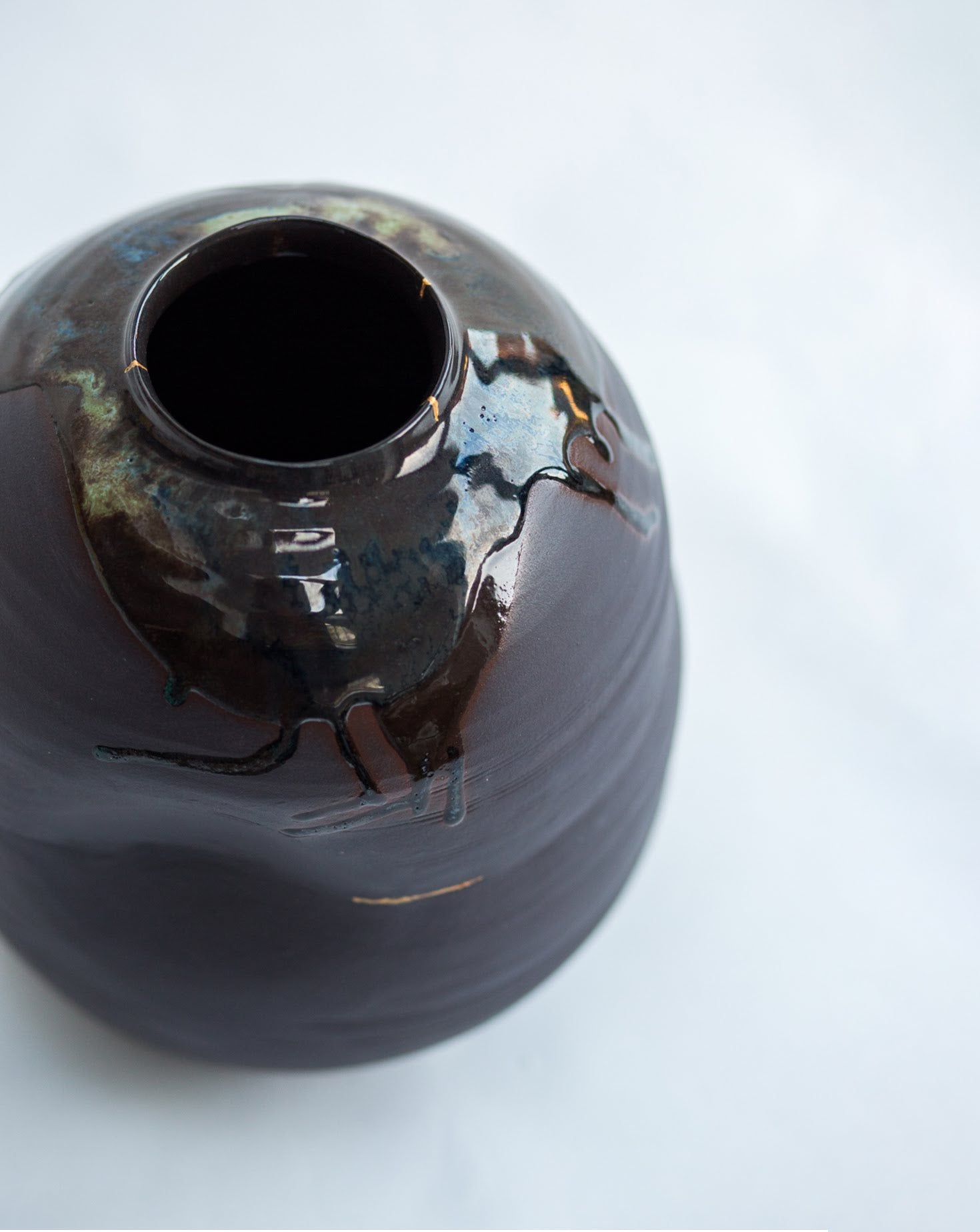 Large Kintsugi Tenmoku Moon Jar Vessel