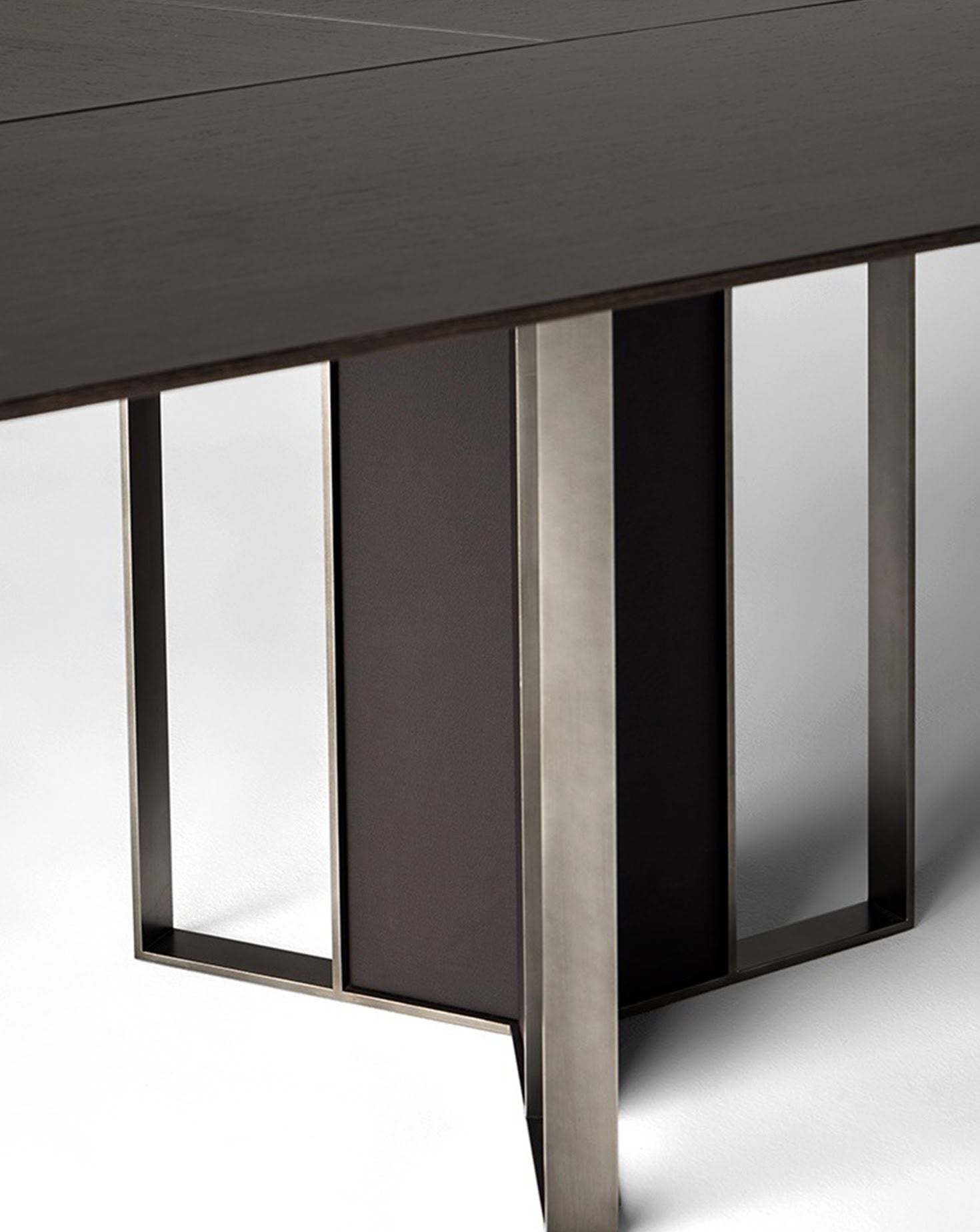 Tempo Dining Table