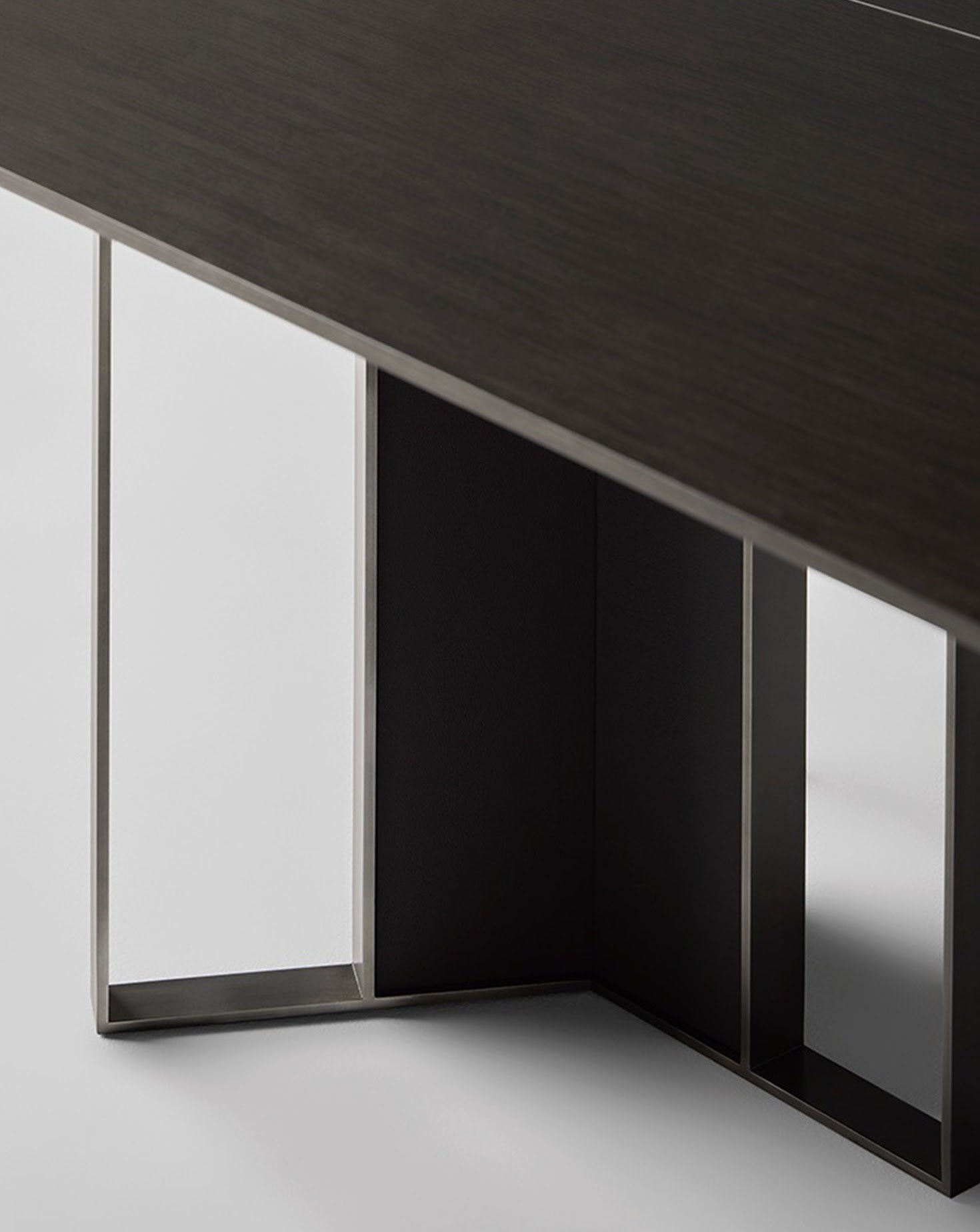 Tempo Dining Table